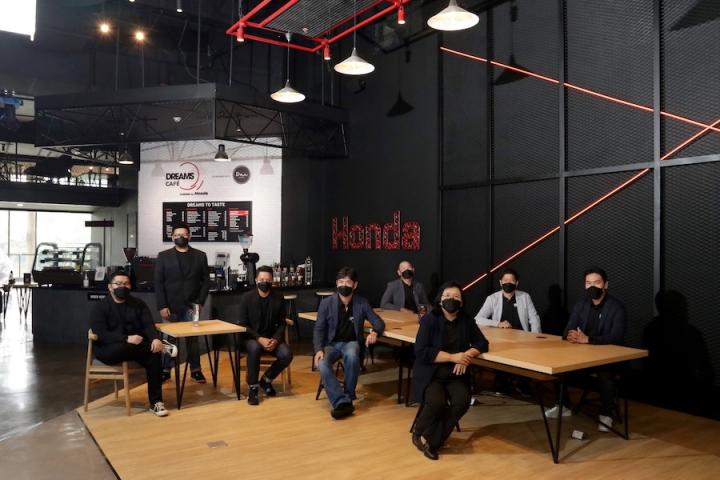 HONDA Prospect Motor Perkenalkan Dreams Cafe Sebagai Cafe Pertama Honda di Dunia 